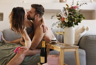 Naistenpäivä – naiseuden voiman, itsensä rakastamisen ja intiimin yhteyden juhla